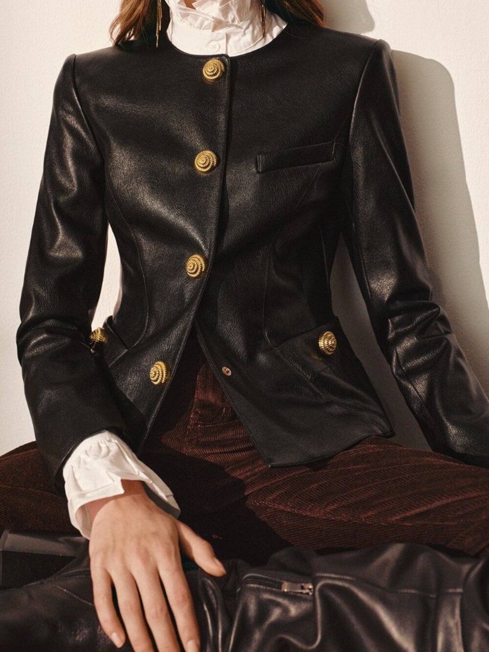 Black Elegant Women's Waist-Cinched Round Neck Faux Leather Jacket - Picture 3 of 8
